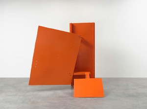 Anthony Caro, Capital, 1960. Painted steel, 96 ½ × 95 ⅛ × 52 inches (245 × 241.5 × 132 cm) Photo: Mike Bruce