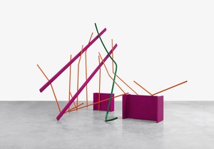 Anthony Caro, Month of May, 1963. Painted steel and aluminum, 110 ⅛ × 120 ⅛ × 141 ⅛ inches (279.5 × 305 × 358.5 cm) Photo: Mike Bruce