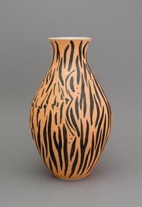 Shio Kusaka, (animal 10), 2014. Stoneware, 25 ¼ × 15 ½ × 15 ½ inches (64.8 × 39.4 × 39.4 cm)