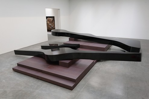 Michael Heizer, Altar 3, 2015 Weathering steel coated with polyurethane, 5 feet 2 ½ inches × 30 feet × 31 feet 7 ½ inches (1.59 × 9.14 × 9.64 m)Photo: Rob McKeever