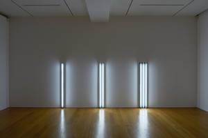 Installation view with Dan Flavin, the nominal three (to William of Ockham) (1963). Artwork © 2016 Stephen Flavin/Artists Rights Society (ARS), New York