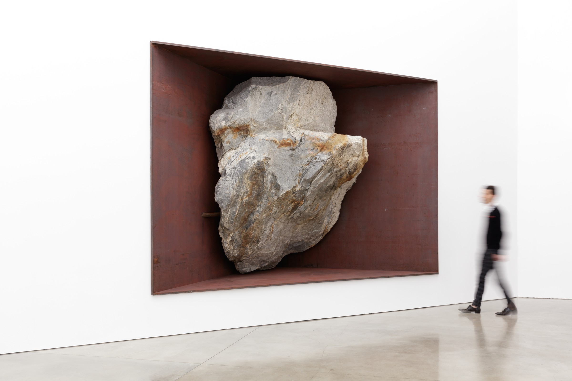 Michael Heizer: New Paintings and Sculpture, Beverly Hills, November 5