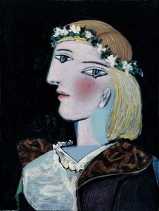 Pablo Picasso, Marie-Thérèse avec une guirlande, 1937. Oil and pencil on canvas, 24 × 18 ⅛ inches (61 × 46 cm) © 2016 Estate of Pablo Picasso/Artists Rights Society (ARS), New York. Photo: Béatrice Hatalala