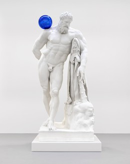 Jeff Koons, Gazing Ball (Farnese Hercules), 2013 Plaster and glass, 128 ½ × 67 × 48 ⅝ inches (326.4 × 170 × 123.5 cm)© Jeff Koons