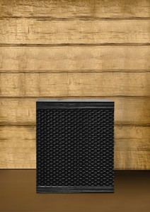 Peter Marino, Short Dragon Scale Box, 2017. Blackened bronze, 46 ⅛ × 37 ½ × 18 ¼ inches (117 × 95.3 × 46.2 cm), edition of 8 + 4 AP © Peter Marino Architect. Photo: Manolo Yllera