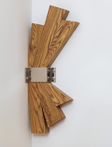 Richard Artschwager, Corner, 1992. Paint, wood, Formica, and chrome, 36 × 14 ¼ × 4 ½ inches (91.4 × 36.2 × 11.4 cm), edition of 30 © 2017 Richard Artschwager/Artists Rights Society (ARS), New York