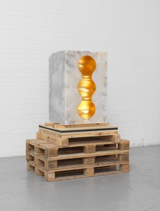 Anish Kapoor, Chamber 3, 2016. Alabaster, gold leaf, and pencil, 37 ⅜ × 24 × 22 ⅞ inches (95 × 61 × 58 cm) © Anish Kapoor/DACS, London 2018