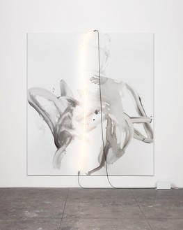 Mary Weatherford, Silver Writing, 2018 Flashe on linen, 117 × 104 inches (297.2 × 264.2 cm)© Mary Weatherford. Photo: Fredrik Nilsen Studio