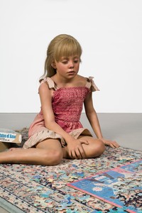 Duane Hanson, Child with Puzzle, 1978 (detail). Oil on polyvinyl with mixed media, overall dimensions variable © 2018 Estate of Duane Hanson/Licensed by VAGA at Artists Rights Society (ARS), New York. Photo: Jeff McLane