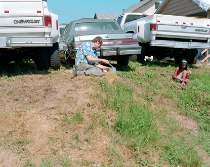 Jeff Wall, Siphoning Fuel, 2008 Color photograph, 73 ¼ × 91 ½ inches (186 × 235 cm), edition of 2 + 1 AP© Jeff Wall