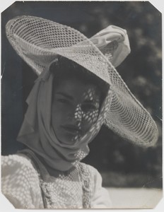 Man Ray, Juliet au chapeau de soleil, 1943. Vintage gelatin silver print, 9 ¾ × 7 ½ inches (24.8 × 19.1 cm) © Man Ray Trust/Artists Rights Society (ARS), New York/ADAGP, Paris 2018