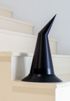 Robert Therrien, No title (witch hat), 2018 Plastic, 16 ⅝ × 9 ¼ × 9 ¼ inches (42.2 × 23.5 × 23.5 cm)© 2019 Robert Therrien/Artists Rights Society (ARS), New York. Photo: Josh White