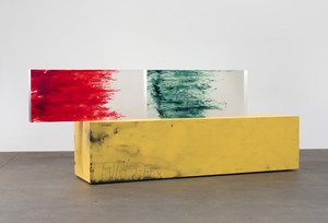 Sterling Ruby, ACTS/OSIRIS-REx, 2016. Clear urethane blocks, dye, wood, spray paint, and laminate, 66 ½ × 175 ⅛ × 35 inches (168.9 × 444.8 × 88.9 cm) © Sterling Ruby. Photo: Robert Wedemeyer