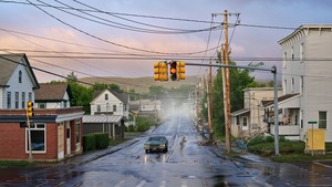 Gregory Crewdson, Alone Street, 2018–19. Digital pigment print, image: 50 × 88 ⅞ inches (127 × 225.7 cm), framed: 57 × 96 × 2 inches (144.8 × 243.8 × 5.1 cm), edition of 4 + 2 AP © Gregory Crewdson