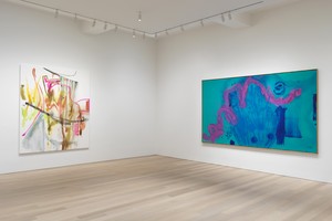 Installation view. Artwork, left to right: © Albert Oehlen; © 2021 Helen Frankenthaler Foundation, Inc./Artists Rights Society (ARS), New York. Photo: Rob McKeever