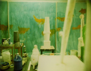 Cy Twombly, Studio, Lexington, 2002. Color dry-print, edition of 6 © Fondazione Nicola Del Roscio