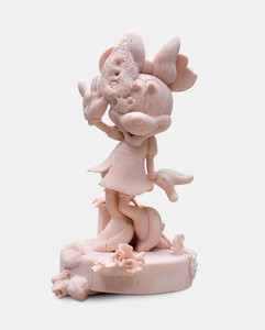 Damien Hirst, Minnie, 2020. Pink marble, 39 ⅝ × 22 ⅞ × 22 ⅞ inches (100.5 × 58 × 58 mm), edition of 3 + 2 AP © Damien Hirst and Science Ltd. All rights reserved, DACS 2021. Photo: Lucio Ghilardi/Prudence Cuming Associates
