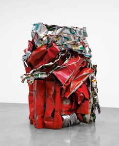 John Chamberlain, TAMBOURINEFRAPPE, 2010. Painted and chrome-plated steel, 116 ¾ × 90 × 86 ½ inches (296.5 × 228.6 × 219.7 cm) © 2021 Fairweather &amp; Fairweather LTD/Artists Rights Society (ARS), New York. Photo: Rob McKeever
