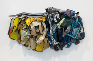John Chamberlain, White Thumb Four, 1978. Painted and chrome-plated steel, 71 ½ × 112 ½ × 32 inches (181.6 × 285.8 × 81.3 cm) © 2021 Fairweather &amp; Fairweather LTD/Artists Rights Society (ARS), New York