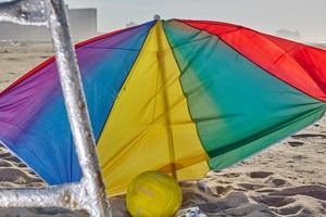 Roe Ethridge, Beach Umbrella with Life Guard Stand, 2020. Dye sublimation print on aluminum, 40 × 60 inches (101.6 × 152.4 cm), edition 1/5 + 2 AP © Roe Ethridge