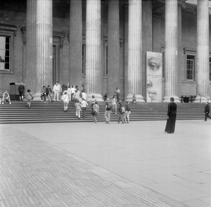 Carrie Mae Weems, The British Museum, 2006–. Digital chromogenic print, image: 50 × 50 inches (127 × 127 cm), sheet: 71 ½ × 59 ½ inches (181.6 × 151.1 cm), edition of 5 + 2 AP © Carrie Mae Weems