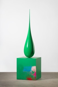 Sterling Ruby, DROP. GREEN PEACE., 2021. Fiberglass, wood, spray paint, and laminate, 120 × 34 × 34 inches (304.8 × 86.4 × 86.4 cm) © Sterling Ruby. Photo: Robert Wedemeyer