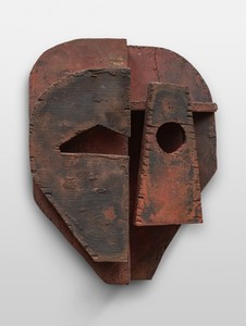 Thomas Houseago, Lava Mask, 2021. Bronze, 15 ⅞ × 12 ⅝ × 4 ⅞ inches (40.5 × 32 × 12.6 cm), edition 1/3 + 2 AP © Thomas Houseago. Photo: Stefan Altenburger