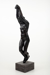 Auguste Rodin, Aphrodite, grand modèle, 1914. Bronze, 86 ⅝ × 18 ½ × 28 ⅜ inches (220 × 47 × 72 cm), edition 2/8 + 4 AP, cast: Fonte Coubertin (2015) Photo: Lucy Dawkins
