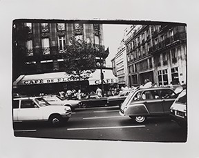 Andy Warhol, Café de Flore, 1981 Gelatin silver print, 8 × 10 inches (20.3 × 25.4 cm)© 2022 The Andy Warhol Foundation for the Visual Arts, Inc./Licensed by ADAGP, Paris, 2022. Photo: Ed Mumford