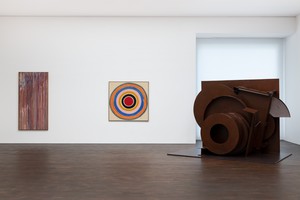 Installation view. Artwork, left to right: © Larry Poons/VAGA, New York, and DACS, London 2022; © 2022 Helen Frankenthaler Foundation, Inc./Artists Rights Society (ARS), New York; © Barford Sculptures Ltd. Photo: Lucy Dawkins