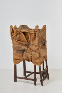 Christo, Two Wrapped Chairs, 1961. 2 chairs, fabric, rope, and lacquer, 35 ½ × 18 ⅛ × 15 ¾ inches (90 × 46 × 40 cm) © Christo and Jeanne-Claude Foundation. Photo: Thomas Lannes