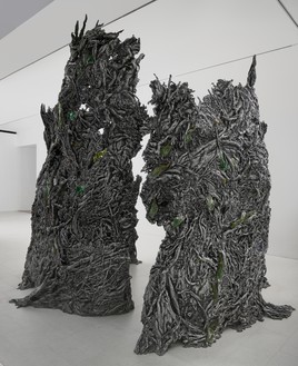 Cristina Iglesias, Growth I, 2018 Cast and welded aluminum and glass with pigments, 9 feet 7 ¾ inches × 11 feet 1 ½ inches × 10 feet 2 ⅛ inches (294 × 339 × 310 cm)© Cristina Iglesias. Photo: Prudence Cuming Associates Ltd