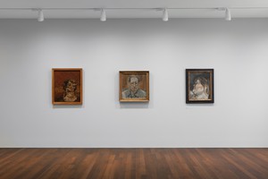 Installation view. Artwork, from left to right: Frank Auerbach, courtesy Geoffrey Parton; © The Lucian Freud Archive/Bridgeman Images. Photo: Lucy Dawkins