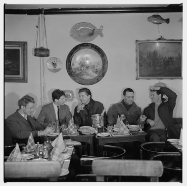 Timothy Behrens, Lucian Freud, Francis Bacon, Frank Auerbach, and Michael Andrews (left to right) at Wheeler’s restaurant in Soho, London, 1963