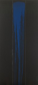 Pat Steir, Blue Pour, 2021–22. Oil on canvas, 132 × 60 inches (333.5 × 152.4 cm) © Pat Steir. Photo: Elisabeth Bernstein