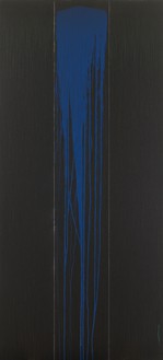 Pat Steir, Blue Pour, 2021–22 Oil on canvas, 132 × 60 inches (333.5 × 152.4 cm)© Pat Steir. Photo: Elisabeth Bernstein