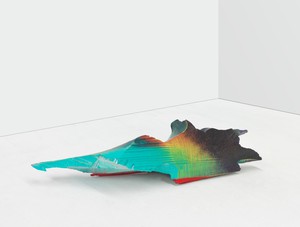 Katharina Grosse, Untitled, 2017. Acrylic on cast aluminum, 18 ⅞ × 18 ⅞ × 72 ⅛ inches (48 × 47.8 × 183 cm), 1 of 3 unique versions © Katharina Grosse