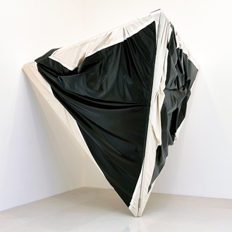 Steven Parrino, Untitled, 2004 Enamel on canvas, 102 ½ × 107 × 140 inches (260.4 × 271.8 × 355.6 cm)© Steven Parrino, courtesy the Parrino Family Estate