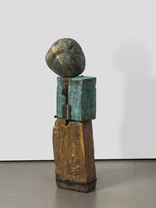 Tatiana Trouvé, Notes on Sculpture, 2022. Patinated and painted bronze, marble, and granite, 38 ⅝ × 11 ⅞ × 12 ¼ inches (98 × 30 × 31 cm) © Tatiana Trouvé. Photo: Florian Kleinefenn