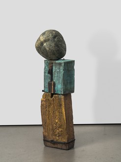 Tatiana Trouvé, Notes on Sculpture, 2022 Patinated and painted bronze, marble, and granite, 38 ⅝ × 11 ⅞ × 12 ¼ inches (98 × 30 × 31 cm)© Tatiana Trouvé. Photo: Florian Kleinefenn
