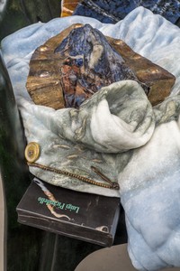 Tatiana Trouvé, The Guardian, 2022 (detail). Patinated bronze, granite, sodalite, marble, and onyx, 32 ⅜ × 25 ¼ × 23 ¼ inches (82 × 64 × 59 cm) © Tatiana Trouvé. Photo: Florian Kleinefenn