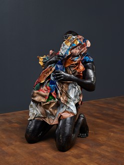 Titus Kaphar, Doubt III, 2022 Wax with tar and gold enamel and oil on canvas, 56 ⅜ × 34 ¼ × 33 ⅞ inches (143 × 87 × 86 cm)© Titus Kaphar.