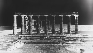 Vera Lutter, Temple of Poseidon, Cape Sounio: August 30, 2021, 2021. Gelatin silver print, 14 ½ × 26 inches (36.8 × 66 cm), unique © Vera Lutter