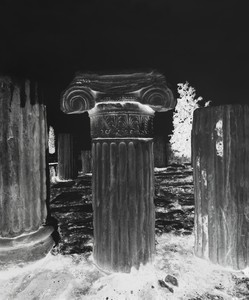 Vera Lutter, Detail of Columns, Acropolis: August 26, 2021, 2021. Gelatin silver print, 24 × 20 inches (61 × 50.8 cm), unique © Vera Lutter