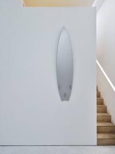 Installation view with Marc Newson, Clear Surfboard (2017). Artwork © Marc Newson. Photo: Thomas Lannes