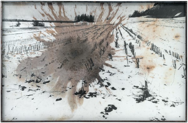 Anselm Kiefer, Schnee (Snow), 1995–2012 Gelatin silver print with silver toner, in steel frame, 40 ¾ × 63 ¼ × 4 inches (103.5 × 160.5 × 10 cm)© Anselm Kiefer. Photo: Charles Duprat