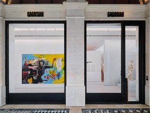 Installation view. Artwork, left to right: © Estate of Jean-Michel Basquiat. Licensed by Artestar, New York; © Fondazione Torlonia. Photo: Thomas Lannes