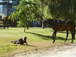 Jeff Wall Fallen rider, 2022. Inkjet print, 74 ⅞ × 98 ⅞ inches (190 × 251 cm), edition of 3 + 1 AP © Jeff Wall