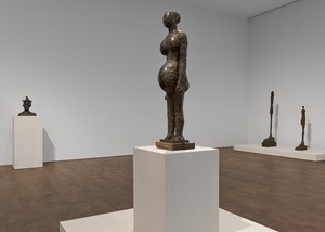 Installation view. Artwork, left to right: © Succession Picasso/DACS, London 2024; © Succession Alberto Giacometti/DACS 2024. Photo: Prudence Cuming Associates Ltd
