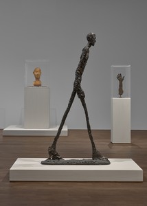 Installation view. Artwork, left and right: © Succession Picasso/DACS, London 2024; center: © Succession Alberto Giacometti/DACS 2024. Photo: Prudence Cuming Associates Ltd